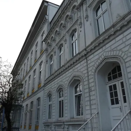 Hotel Commodore