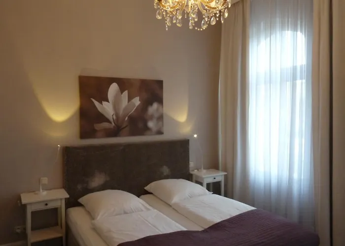 Commodore Hotel 3*